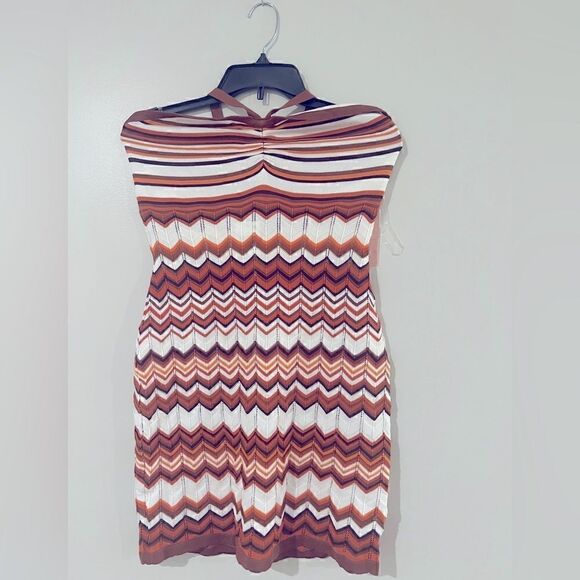 CRAVE FAME Juniors' Halter Zig Zag Dress size Meduim  New - Picture 4 of 6